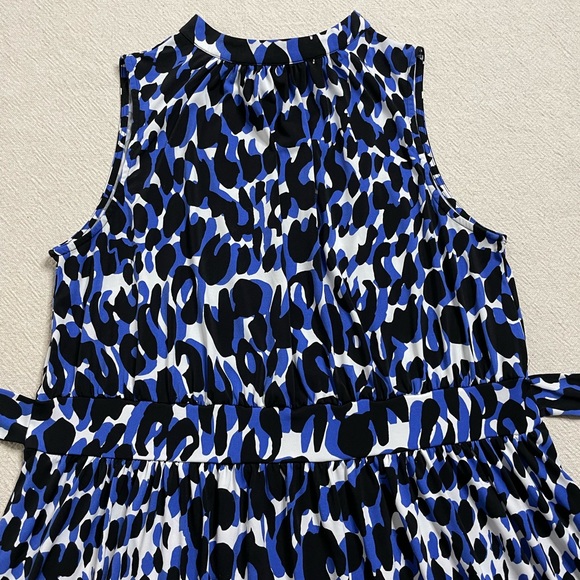 Leota Mindy Snow Leopard Print Midi Dress 1X - Picture 3 of 8